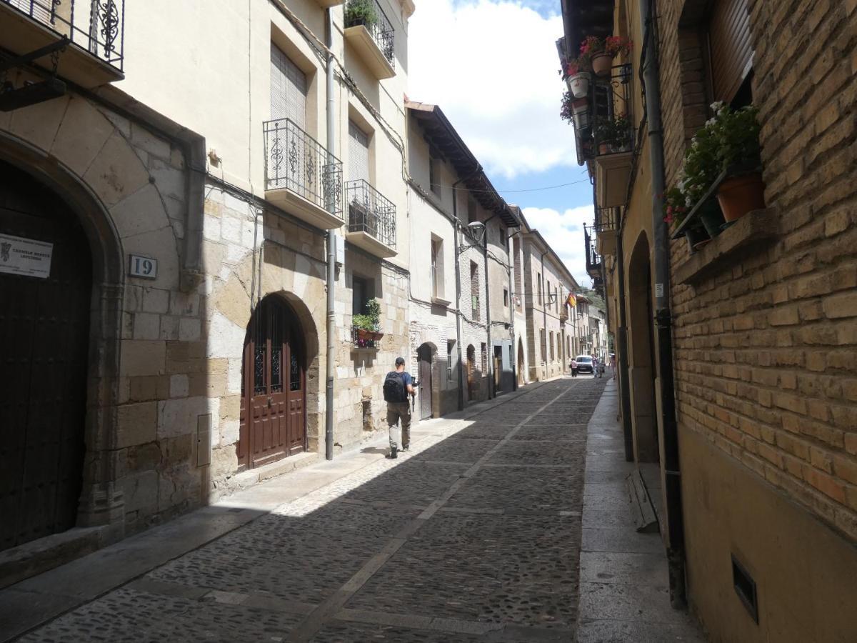 אסטייה Apartamento Medieval En El Camino De Santiago מראה חיצוני תמונה